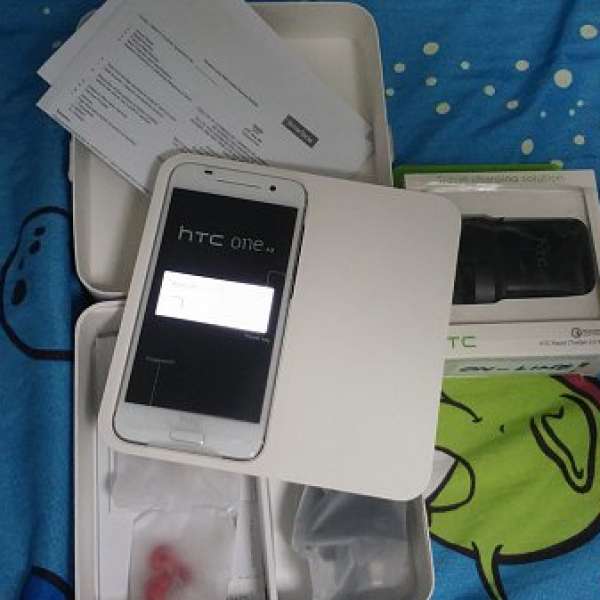 售全新HTC A9 32GB 3GBRAM SMARTONE行貨，送HTC快差2A，防爆mon保養