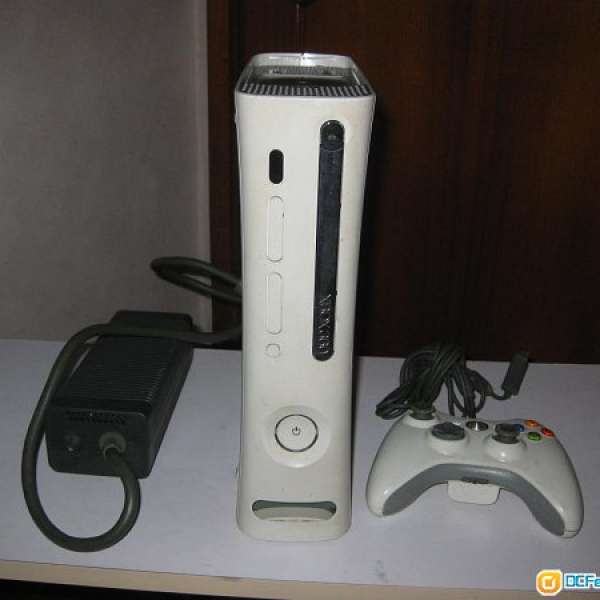 Xbox 360 Console 主機一部