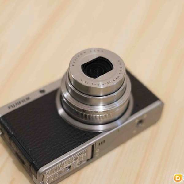 Fujifilm XF1 黑色 90%新 全齊