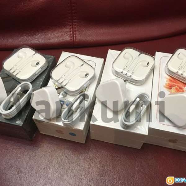 私藏 Official Apple iPhone5, 6 配件 (耳筒 + 電源轉換器 + Lightning USB 連接線)
