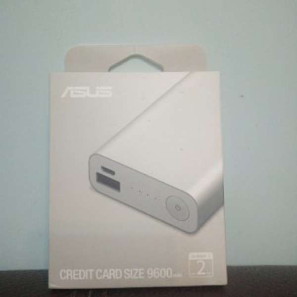 全新Asus 卡片大細外置叉電尿袋充電器credit card size 9600Mah