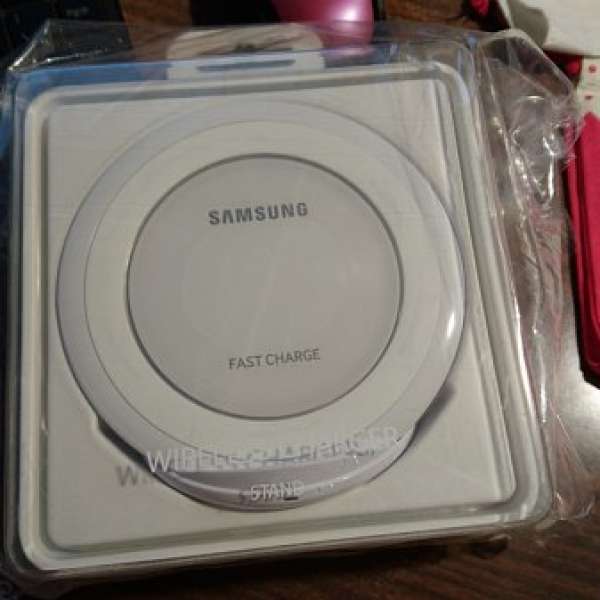 全新未開封 Samsung  無線快速充電板 , EP-PN920