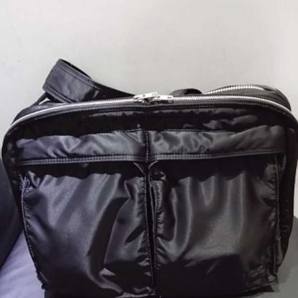 porter Tokyo shoulder bag black colour L size 斜背袋
