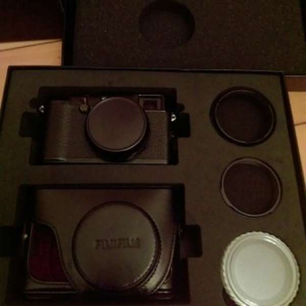 Fujifilm 全球限量 全黑版 x100 連限量皮套 限量hood fijinon filter