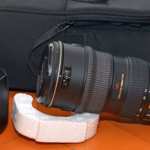 Nikon AF-S VR Zoom-Nikkor 70-200mm f/2.8G IF-ED (LB5)
