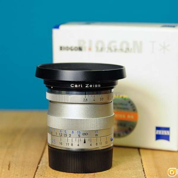 Carl Zeiss Biogon T* ZM 25mm f2.8 - Fit Leica M Mount