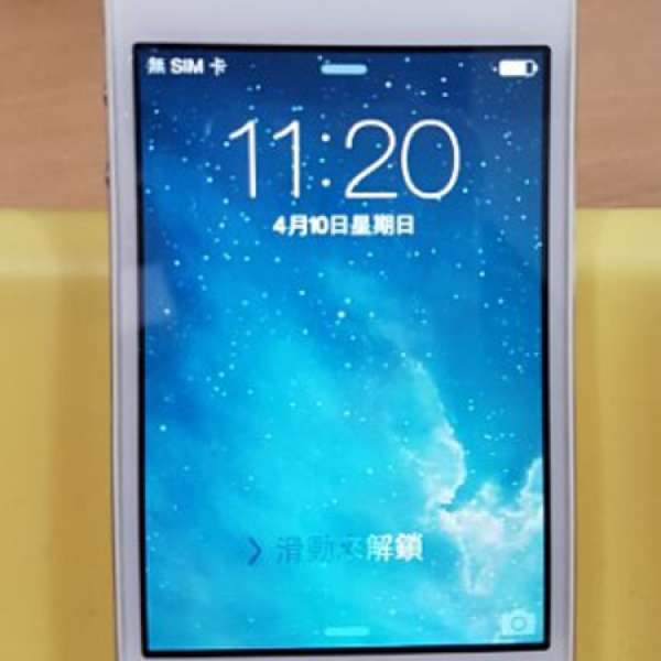 iphone 4s 白色 16G 二手 機身好新，原裝香港行貨，無維修過，一切正常。