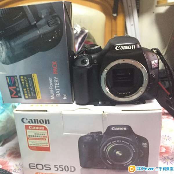 Canon 550d 行貨 90%新 兩電，連直倒