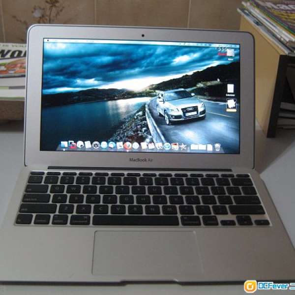 出售物品: 極新MacBook Air i5, 128GB SSD, 4GB Ram