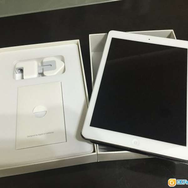 iPad Air  32GB WIFI + Cellular 版 - Silver