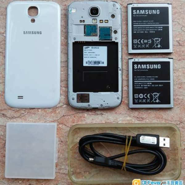 Samsung Galaxy S4 (GT-I9505)：5 吋 1080p 螢幕、2GB RAM、4G LTE、1300 萬像素、NFC