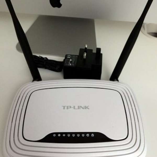 TP-Link TP-WR841N 300Mbps Wireless N Router Wi-Fi 無線路由器