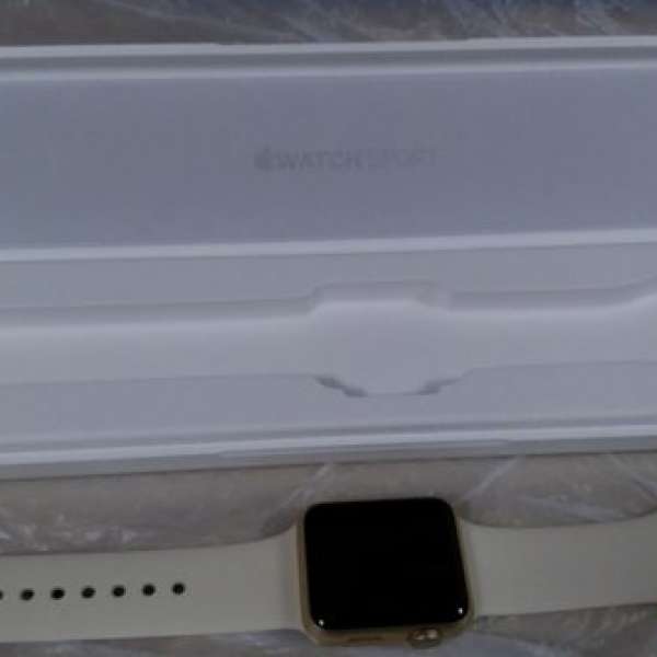 全新平賣已開封 Apple iwatch sport 金色 38mm (100%全新)  HKD1500