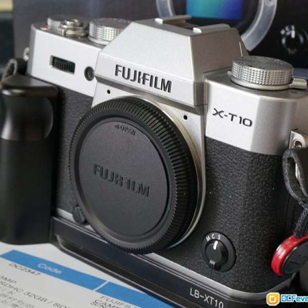 Fujifilm X-T10+副廠手柄(行貨,銀色)