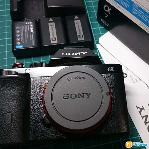 Sony A7 Body 皮貼皮座叉機3電送閃燈近攝環