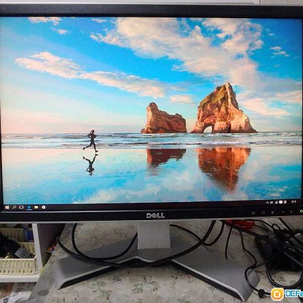 Dell UltraSharp 2408WFPb 24" Widescreen LCD Monitor