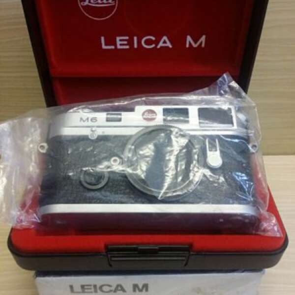 99.99% New Leica M6 Chrome Body