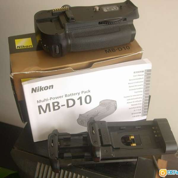 Nikon  MB-D10  原廠直倒__有盒 ( 附兩款電池匣 ) for D300 D300S D700 D900