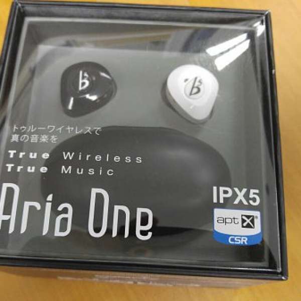 $700.00 賣95% New Aria One fFlat5 藍牙耳機