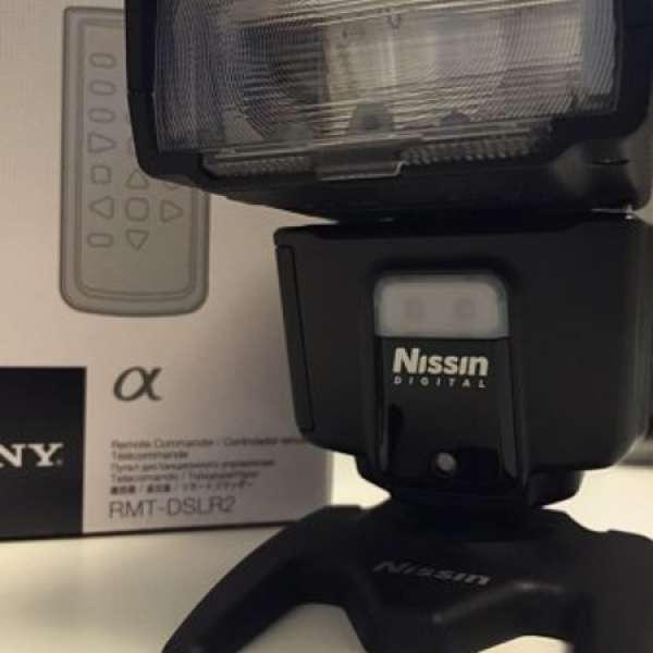 Nissin i40 flash (for Sony) with camera remote (RMT-DSLR2)
