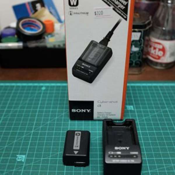 行貨Sony charger BC-TRW 叉機加sony Battery (Not a6000, a7 , nex)