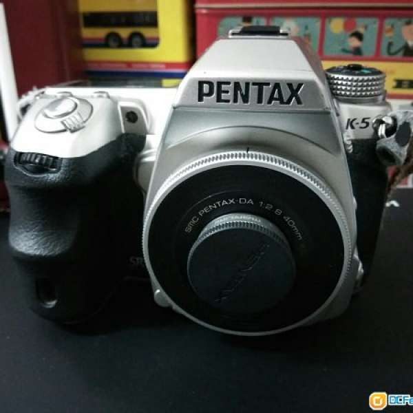 Pentax K-5 Limited Silver + DA40XS