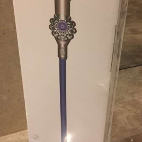 100% 全新未開封 DYSON V6 FLUFFY 行貨有單有保養