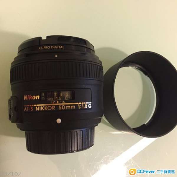 Nikon AF-S Nikkor 50mm f/1.8G, Nikon AF-S DX Nikkor 18-200mm f/3.5-5.6