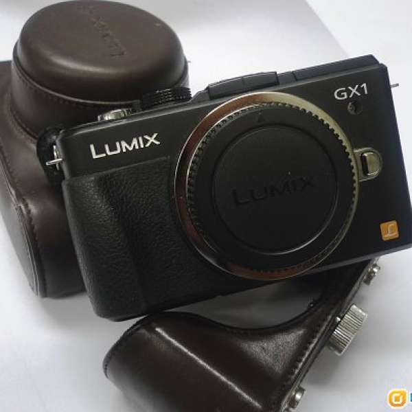 Panasonic Lumix DMC-GX1 GX1 黑色機身 原厰啡色皮套 not GX7 LX7