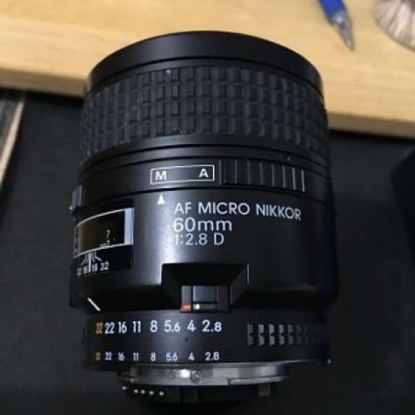放Nikon AF Micro-Nikkor 60mm f/2.8D鏡頭