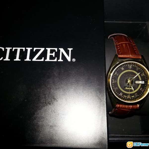 出售 98%新 Citizen 金色自動機械錶一隻，行走正常，有盒