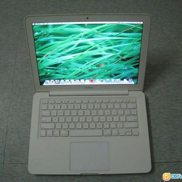 Apple macbook 13.3" 型號: A1342