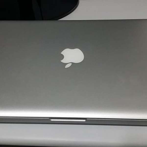 13 吋 MacBook Pro (2011 Early) / I5 / 4G Ram /320G HDD/ Non Retina