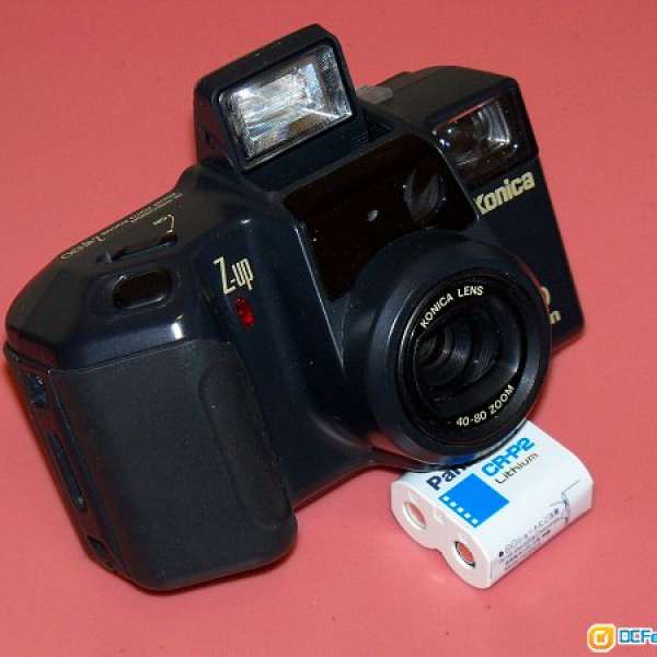 一台多功能的自動菲林巨獸大光圈雙焦自動 KONICA Z-UP 80**$300**