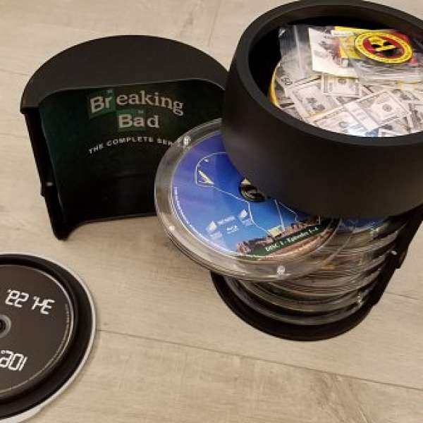 神劇: Breaking Bad The Complete Series 2014 Barrel Blu-ray Collection
