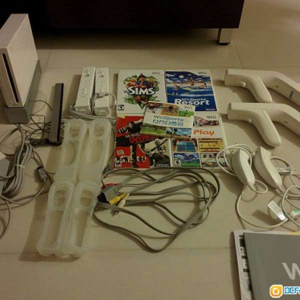Wii 日版主機 連5隻GAME 手制 配件