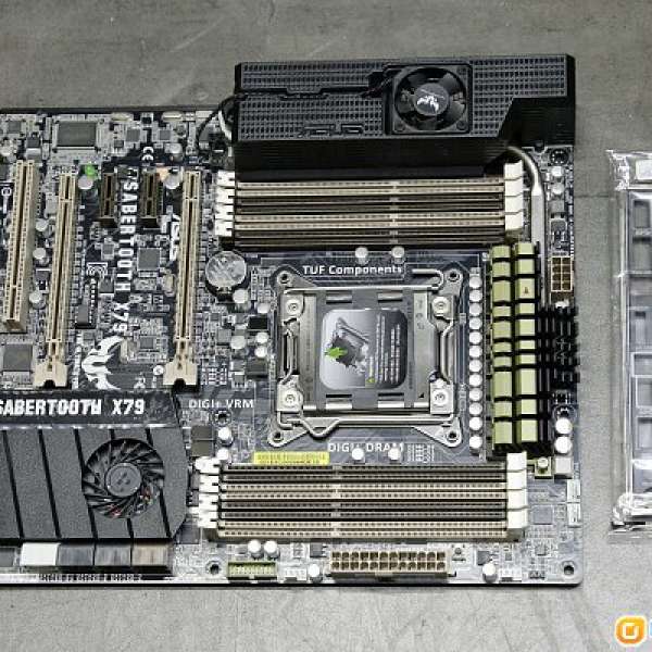 [代理換全新]ASUS Sabertooth X79 LGA2011 底版 行保至2018/6/24