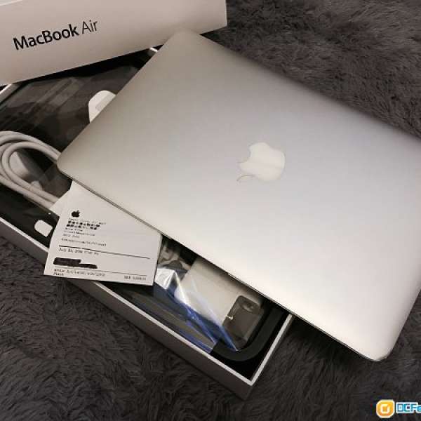 97%新 MacBook Air 11 i5 1.4Ghz/4G/128SSD (Early 2014)