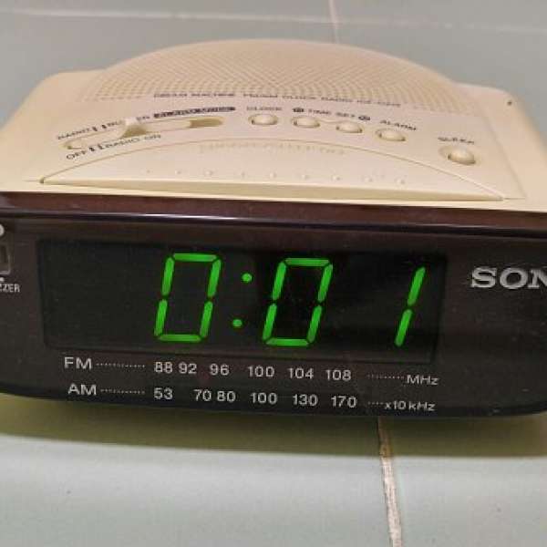 SONY ICF-C212 AM/FM 收音機鬧鐘