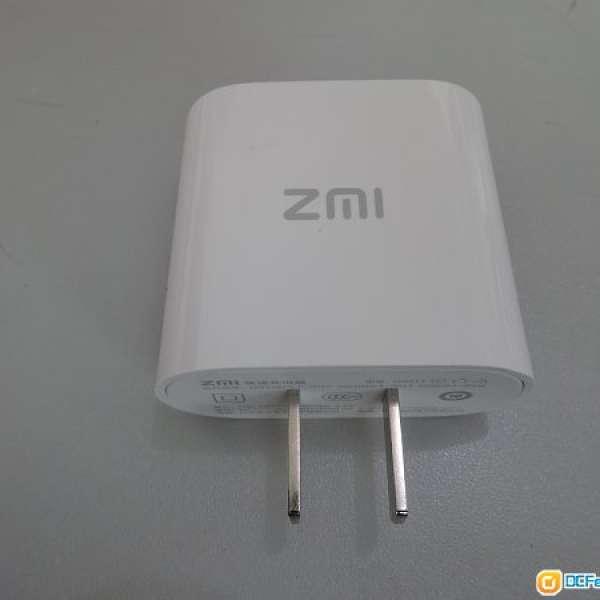 90%New ZMI 紫米 HA511 18W QC 2.0 兩腳快速充電器 (白色)