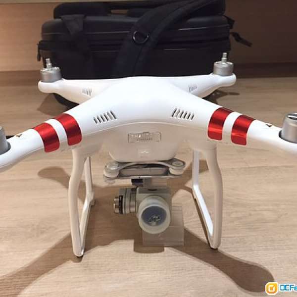 放DJI Phantom 3 Standard 連DJI原裝背包