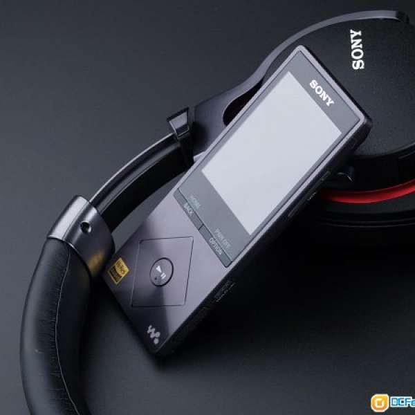 Sony NW-A25 Walkman 黑色 (16GB, 可插 Micro sd)