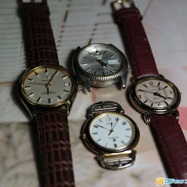 出售壞錶 4 隻，兩隻電子，兩隻機械錶  1.上海機械 2.精工機械 3.司馬電子 4.鐵達時...