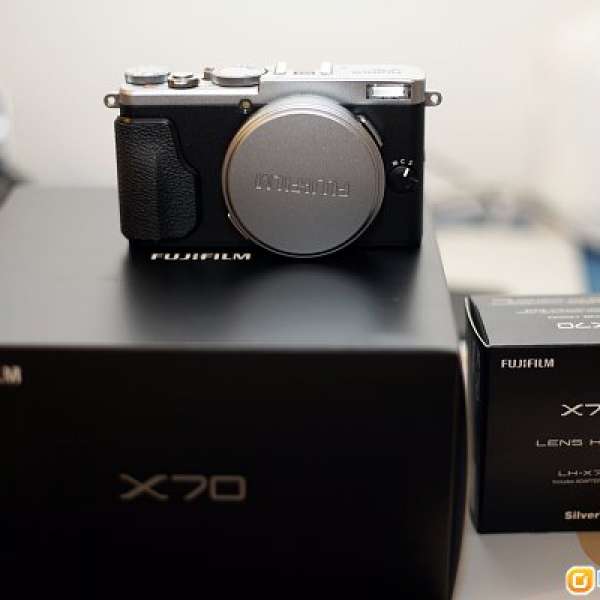 99%新 行貨Fujifilm FinePix X70 APS-C X-Trans CMOS II 銀色