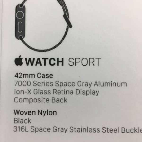 Apple Watch Sport - 42 毫米太空灰一日鋁金屬錶殼配黑色布錶帶