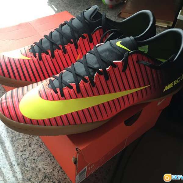 全新Nike Mercurial平底足球鞋 US10