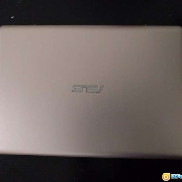 出售 ASUS eeebook X205TA 11.6吋 64gb 金色