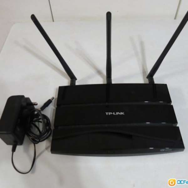 TP-Link Archer C5 AC1200 Version 1.2 Wireless Gigalan Router  (三)天線路由器