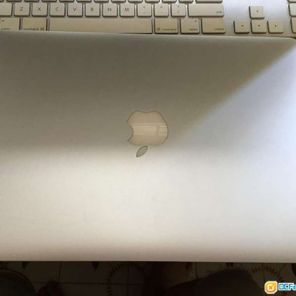 90% 新 Apple 蘋果 Macbook Air 13" Early 2015 128GB