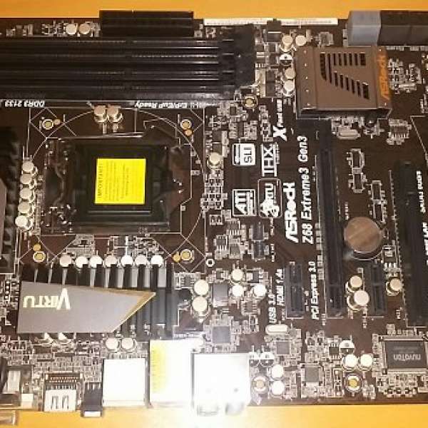 (金電容) ASROCK Z68 Extreme3 Gen3  底板連背板 (100% WORK已更新P2.3 BIOS )